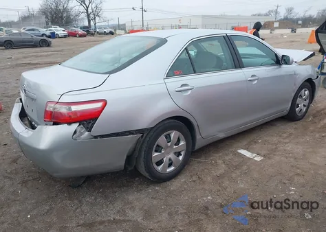 2007 Toyota Camry Le z USA, uszkodzony, nr VIN 4T1BE46K87U655287